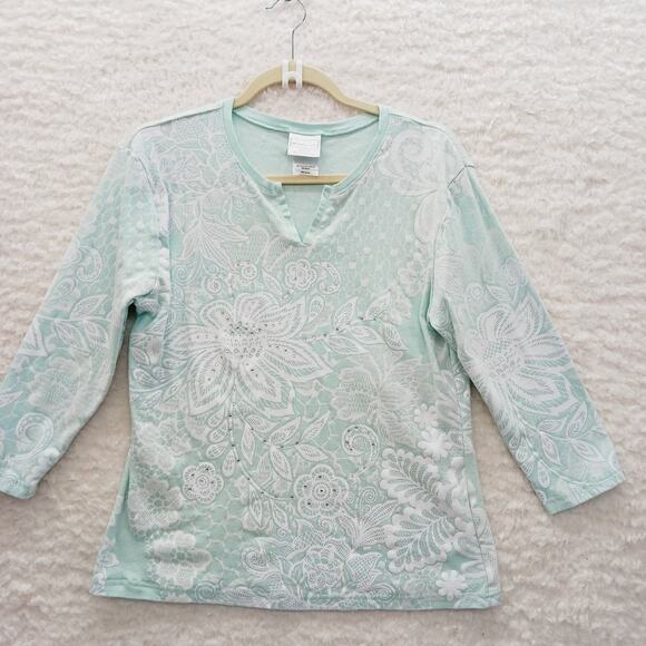 T-Shirt Size M Pastel Green Whimsycore Bloomcore Light Academia Fairycore Floral - Picture 1 of 15